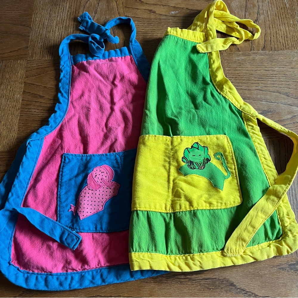 🇰🇪 Colorful Kids Apron Set, beautifully handmade in Kenya
